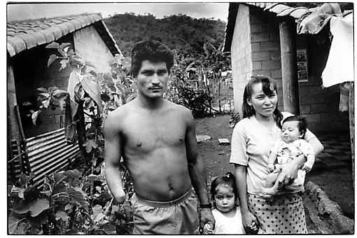 Rufino met zijn vrouw en kinderen